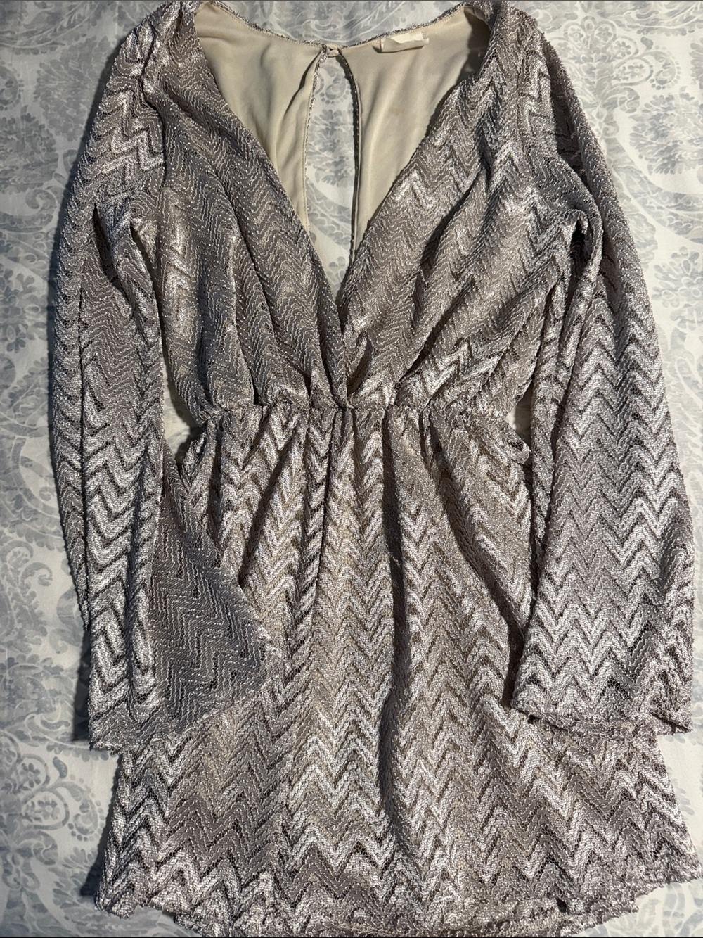audrey Shimmery Chevron V-Neck Long-Sleeve Dress - Silver